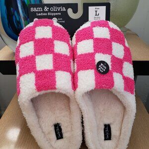 BNWT SAM & OLIVIA hot pink checkered faux fur slippers L (9-10)